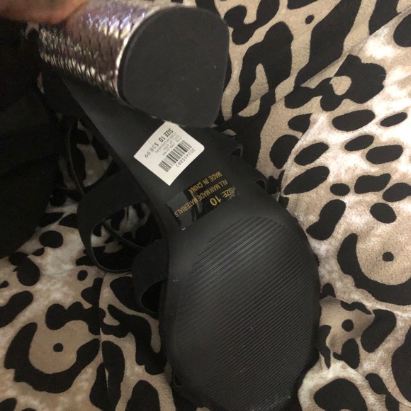 Black heel sandal - Picture 7 of 8